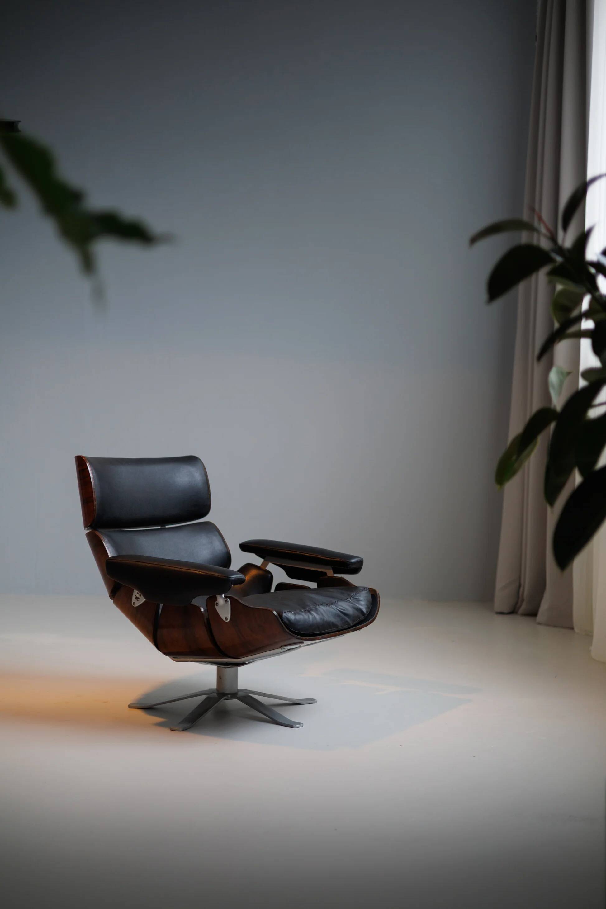Fauteuil de Carlo Hauner
