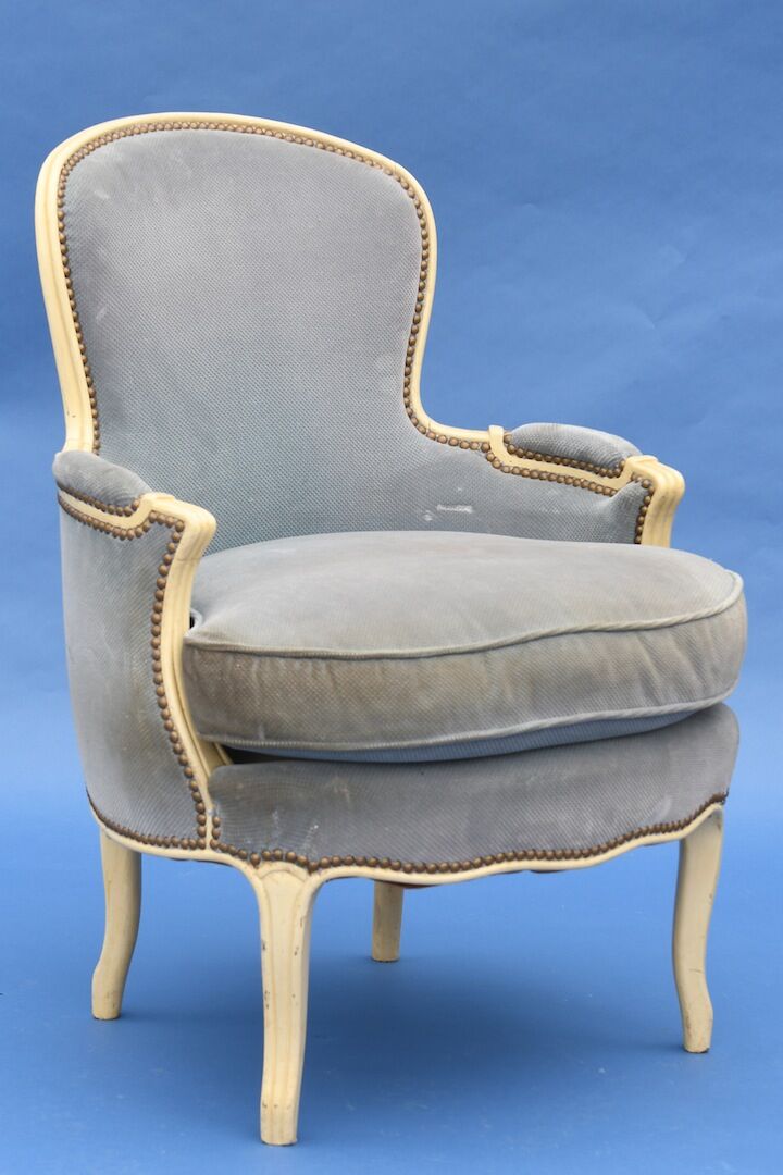Louis XV-style shepherdess chair