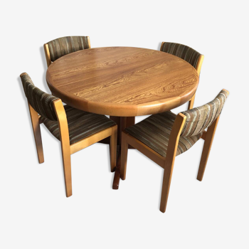 Baumann extendable round table and 4 chairs set