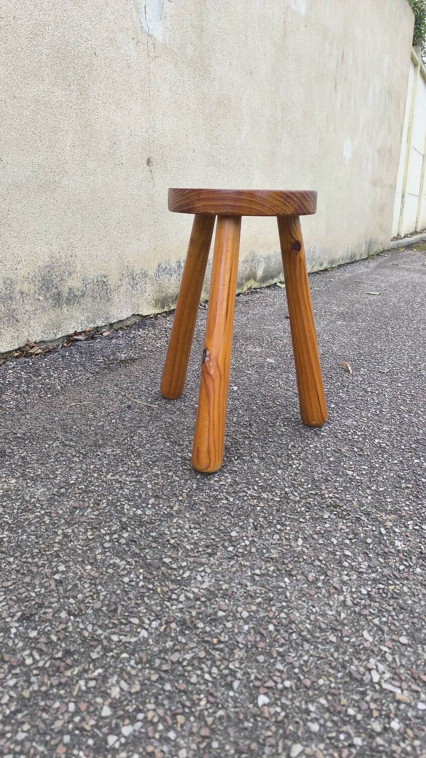 Tabouret tripode