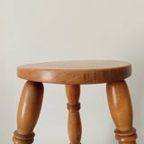 Vintage tripod stool in beech wood.