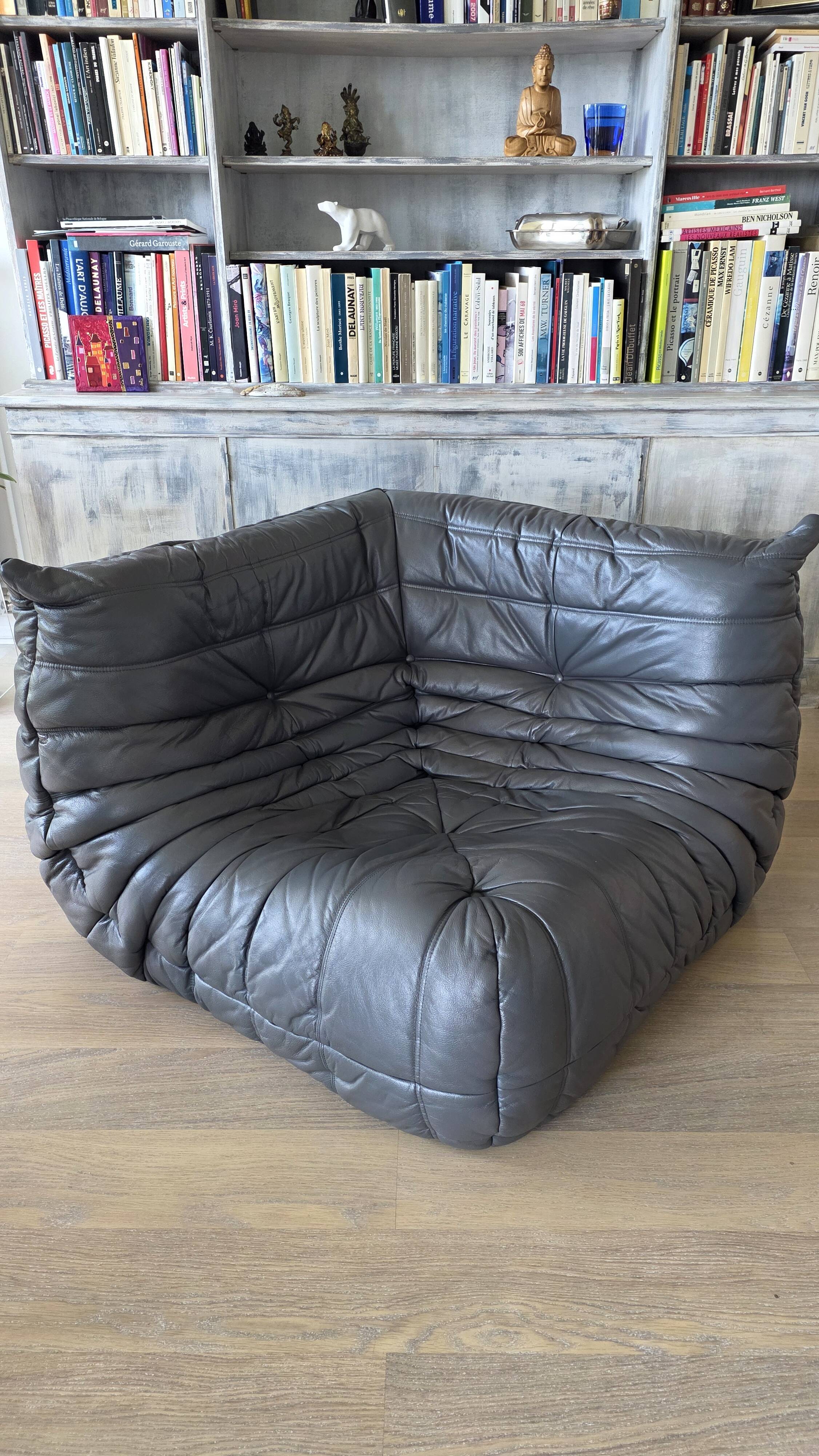 Vintage original Togo leather set – Ligne Roset with tags