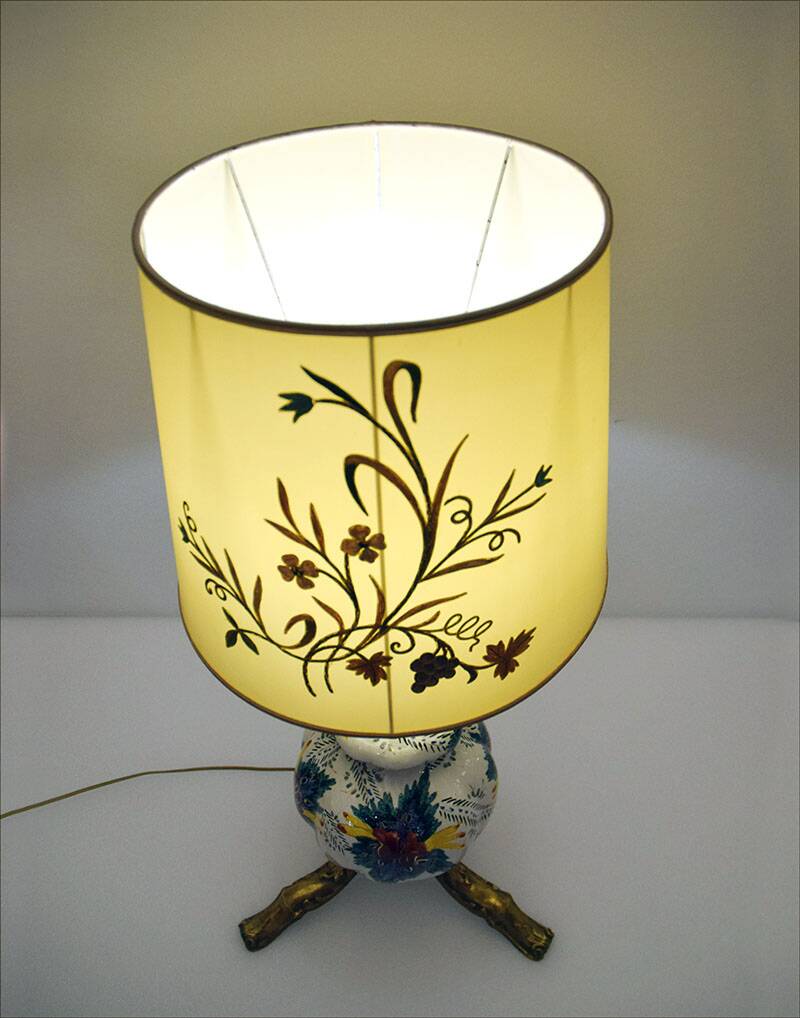 Grande lampe vintage en céramique (97 cm) à décor floral, années 1950