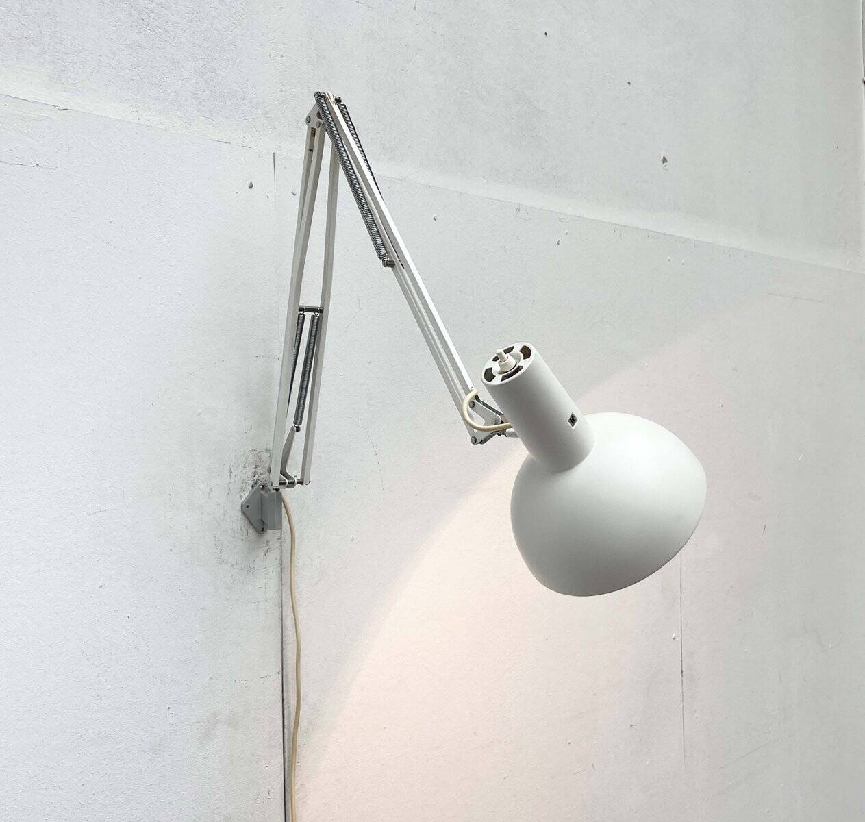 Mid-Century Modern It Task Wall Lamp from Louis Poulsen, 1970s