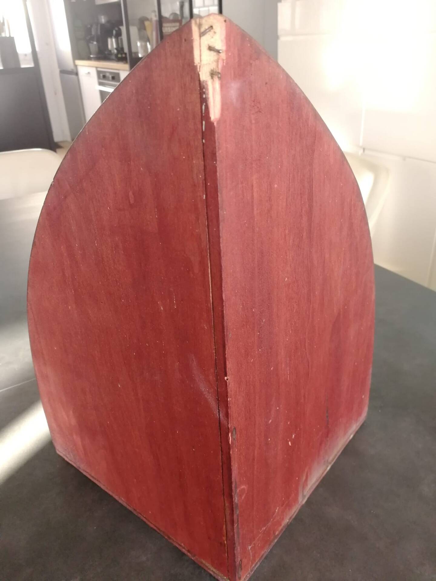 Art Nouveau corner shelf signed Clarry