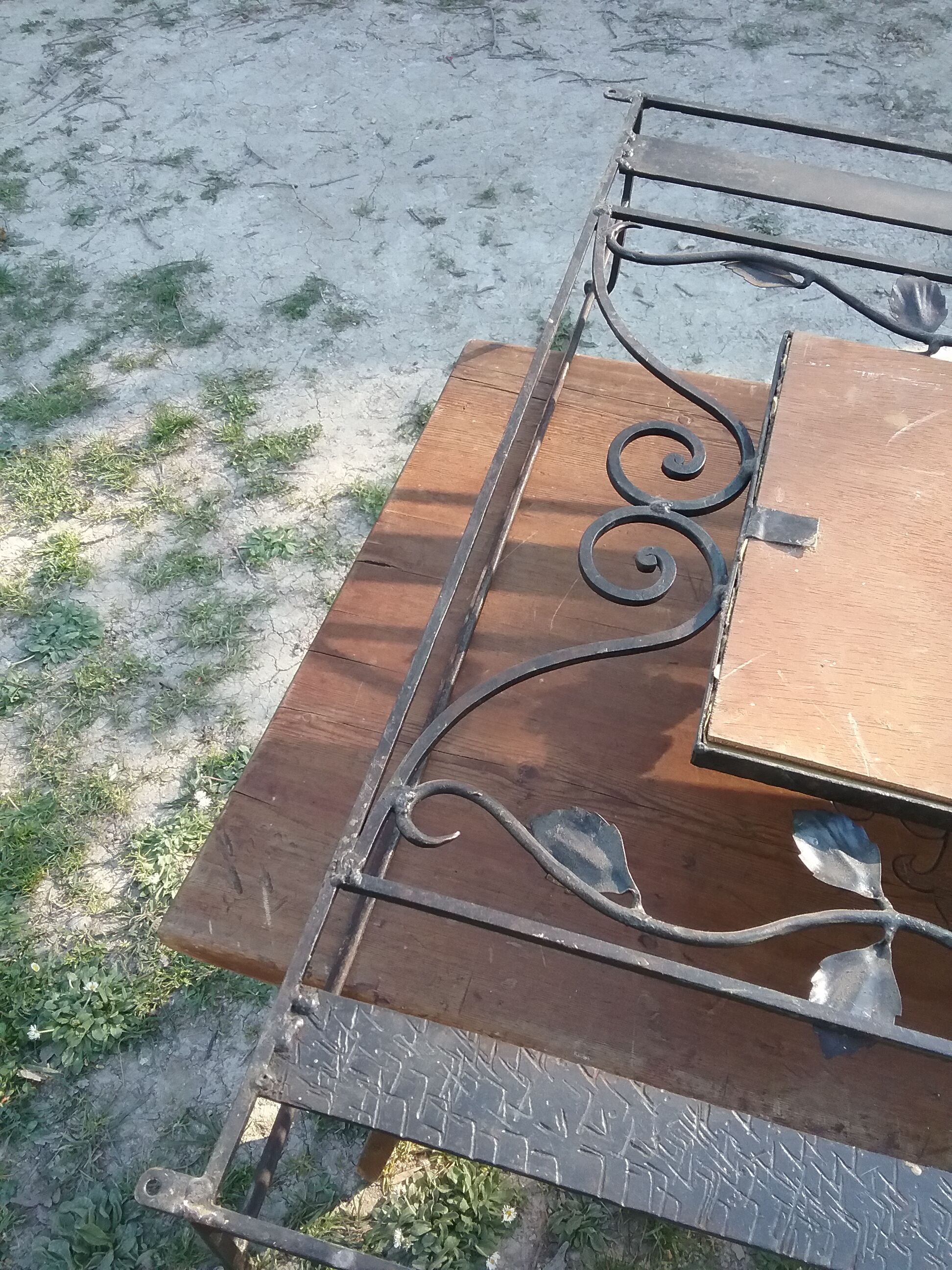 Coat rack in wrought iron art deco