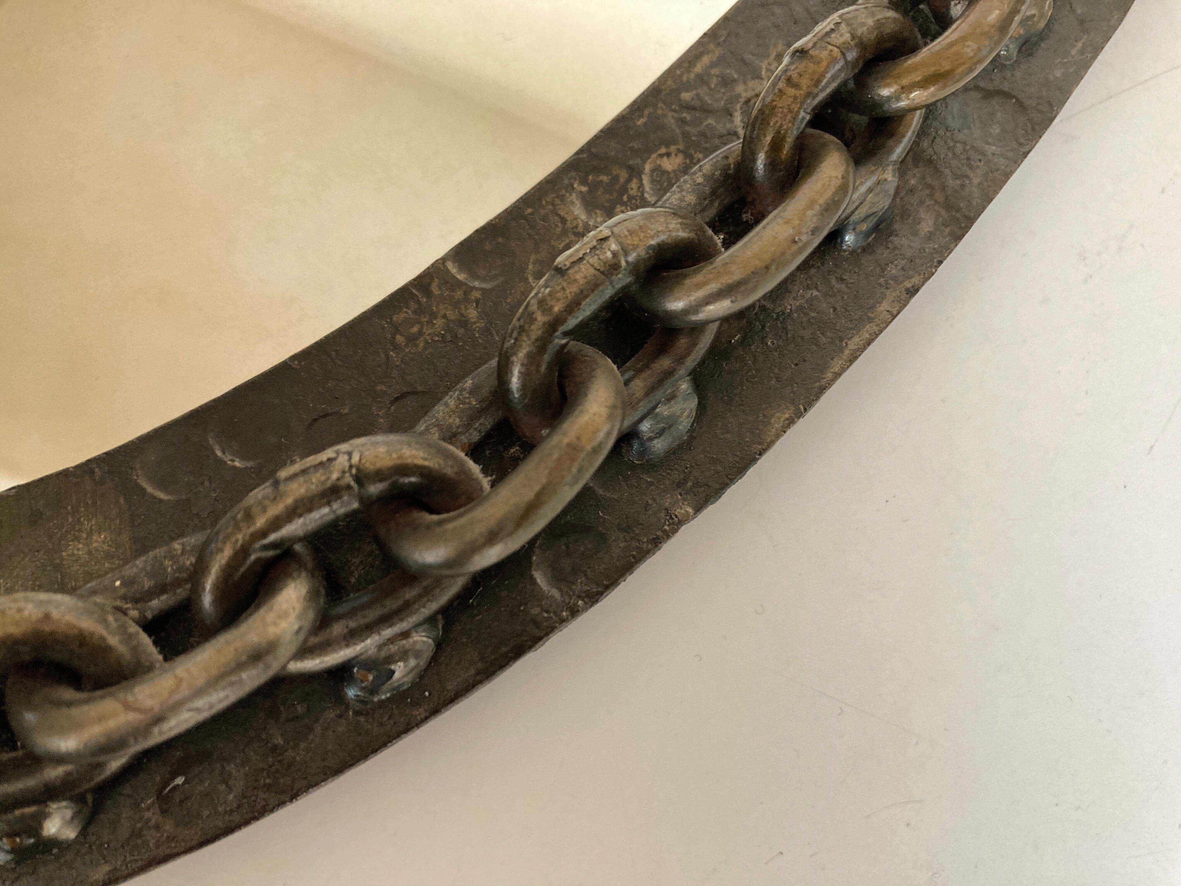 Mirror brutalist chain in beaten iron 1960 H55cm