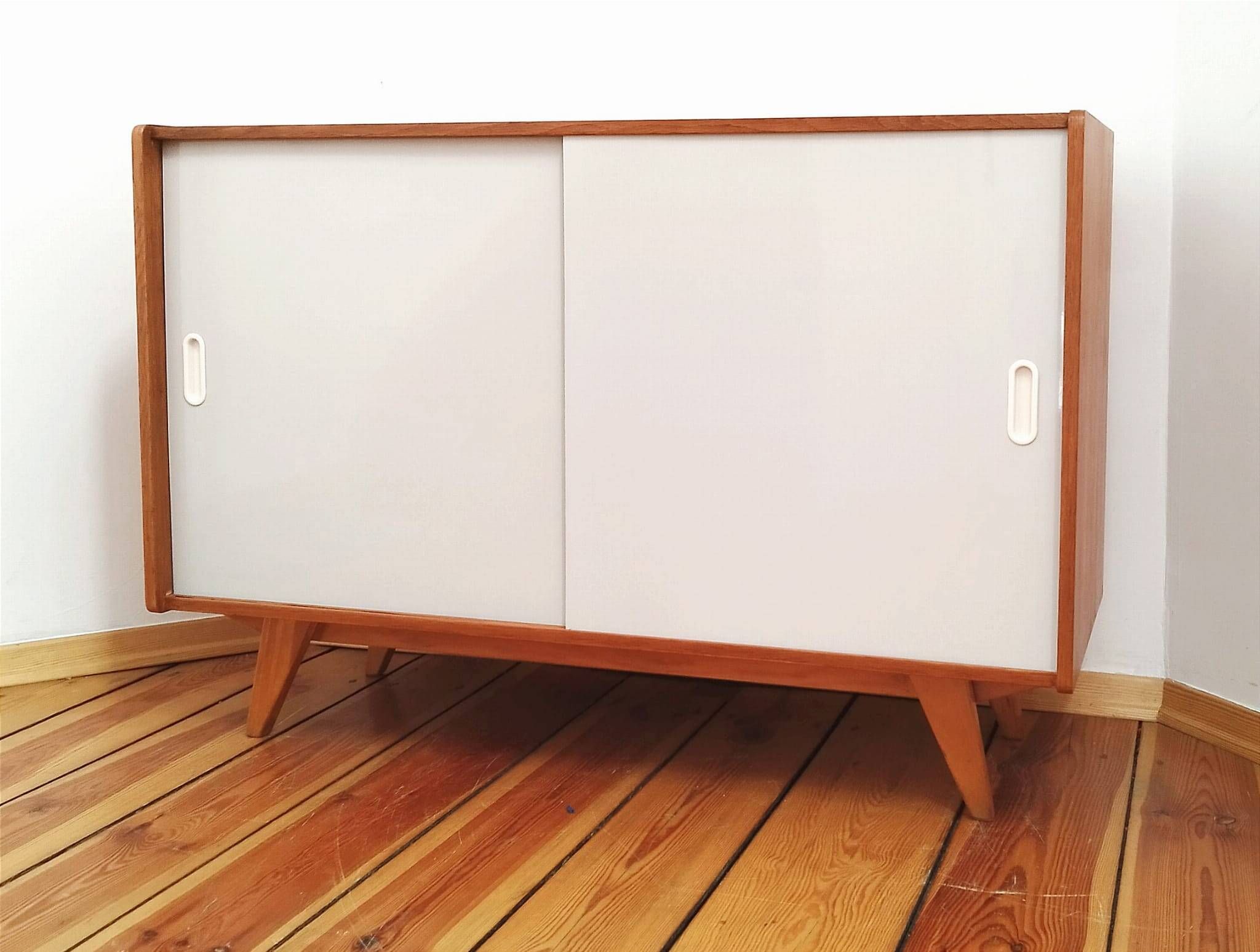 Czechoslovakian Cabinet attributed to J. Jiroutek for Interier Praha, 1960s