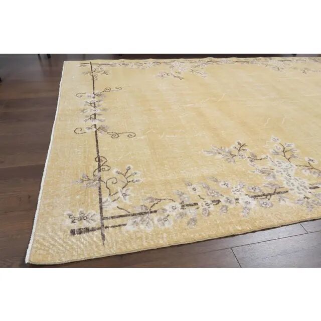 1970s Turkish yellow hand-knotted area rug 210x305