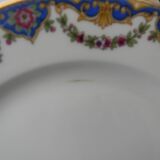 Lot de 12 assiettes à dessert en porcelaine de limoges.