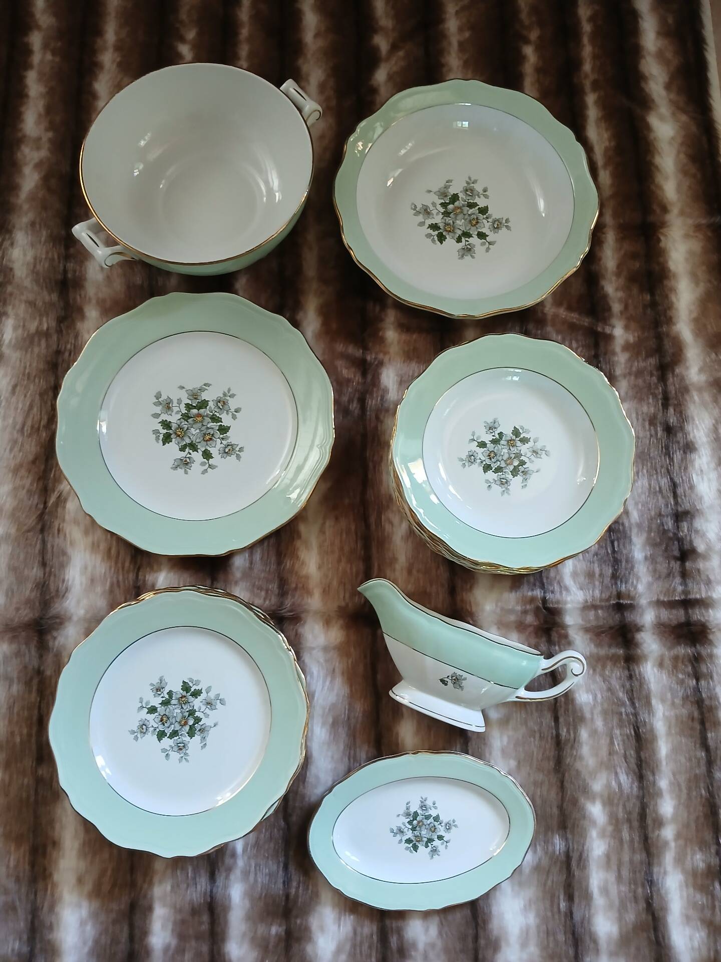 2 large old dishes Saint Tropez