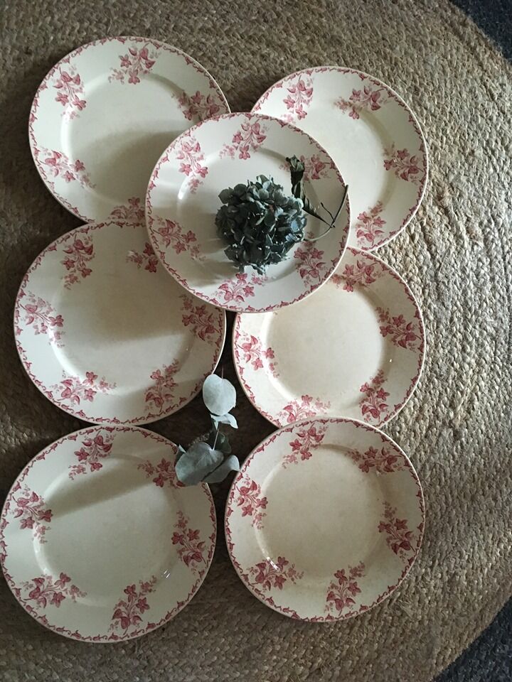 Flat plates Digoin Sarreguemines model "Margot"