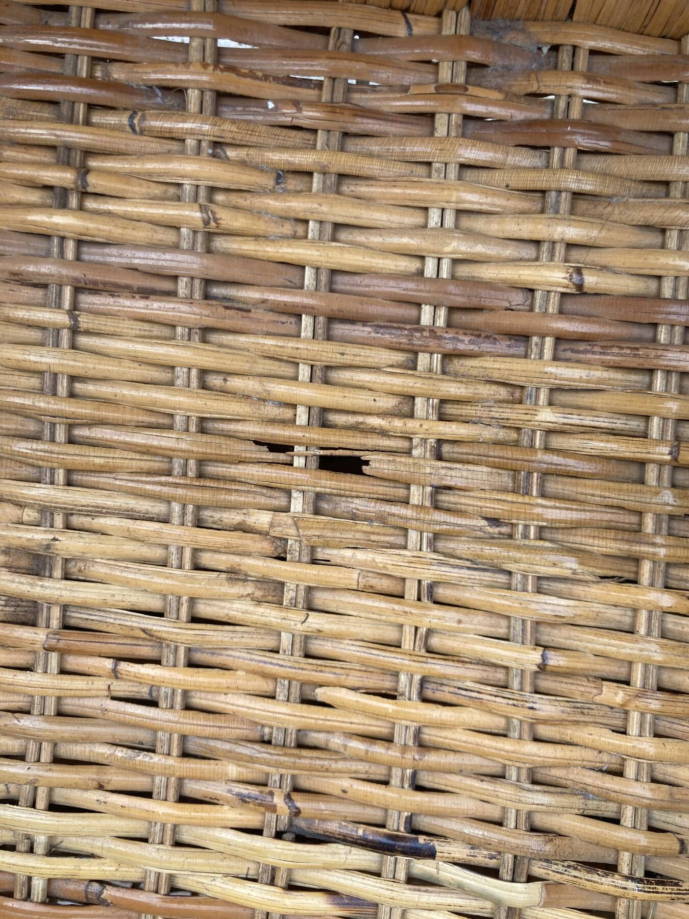 Vintage rattan chiffonier