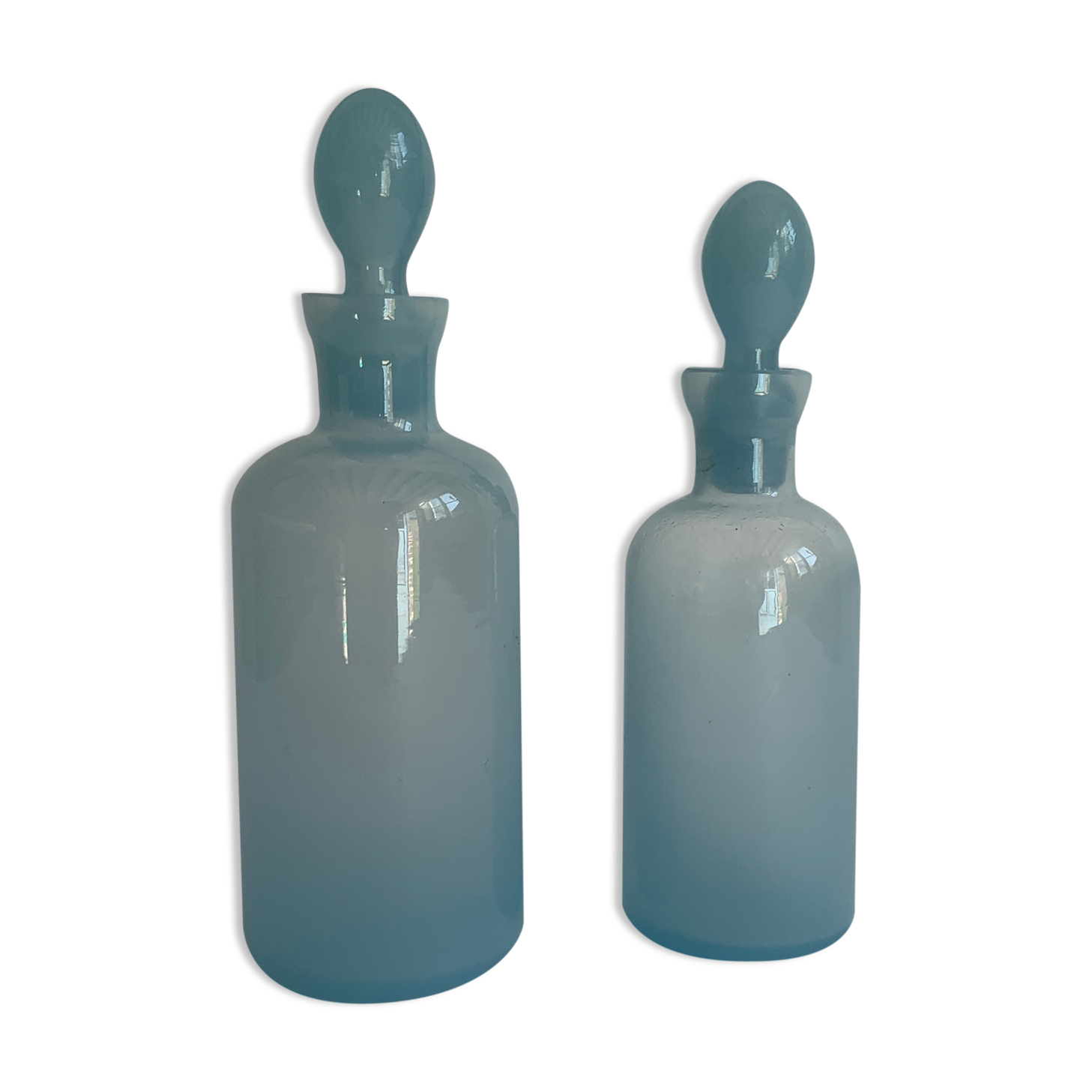 2 opaline vials
