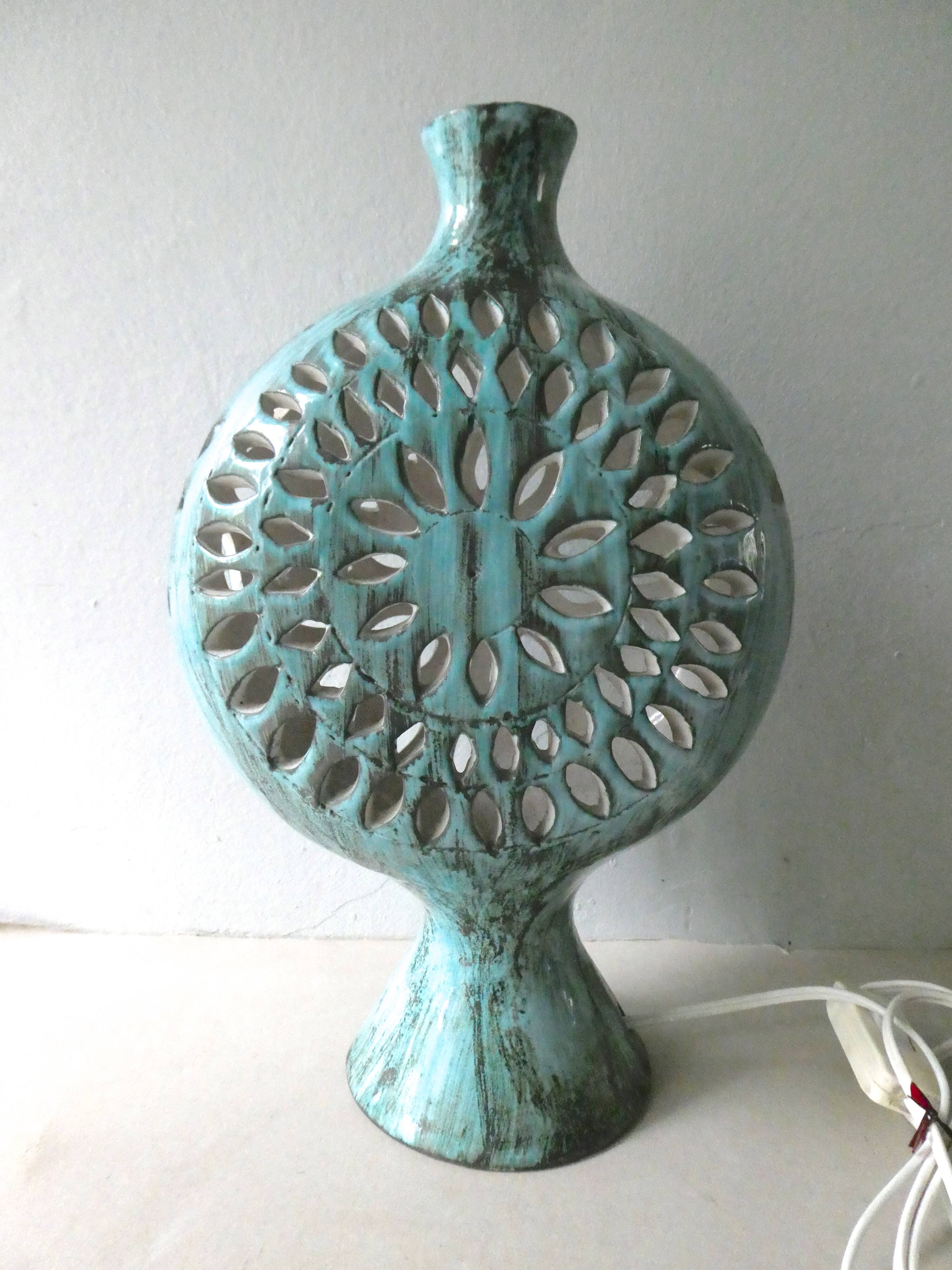 Flower Camos Vallauris 70s ceramic lamp