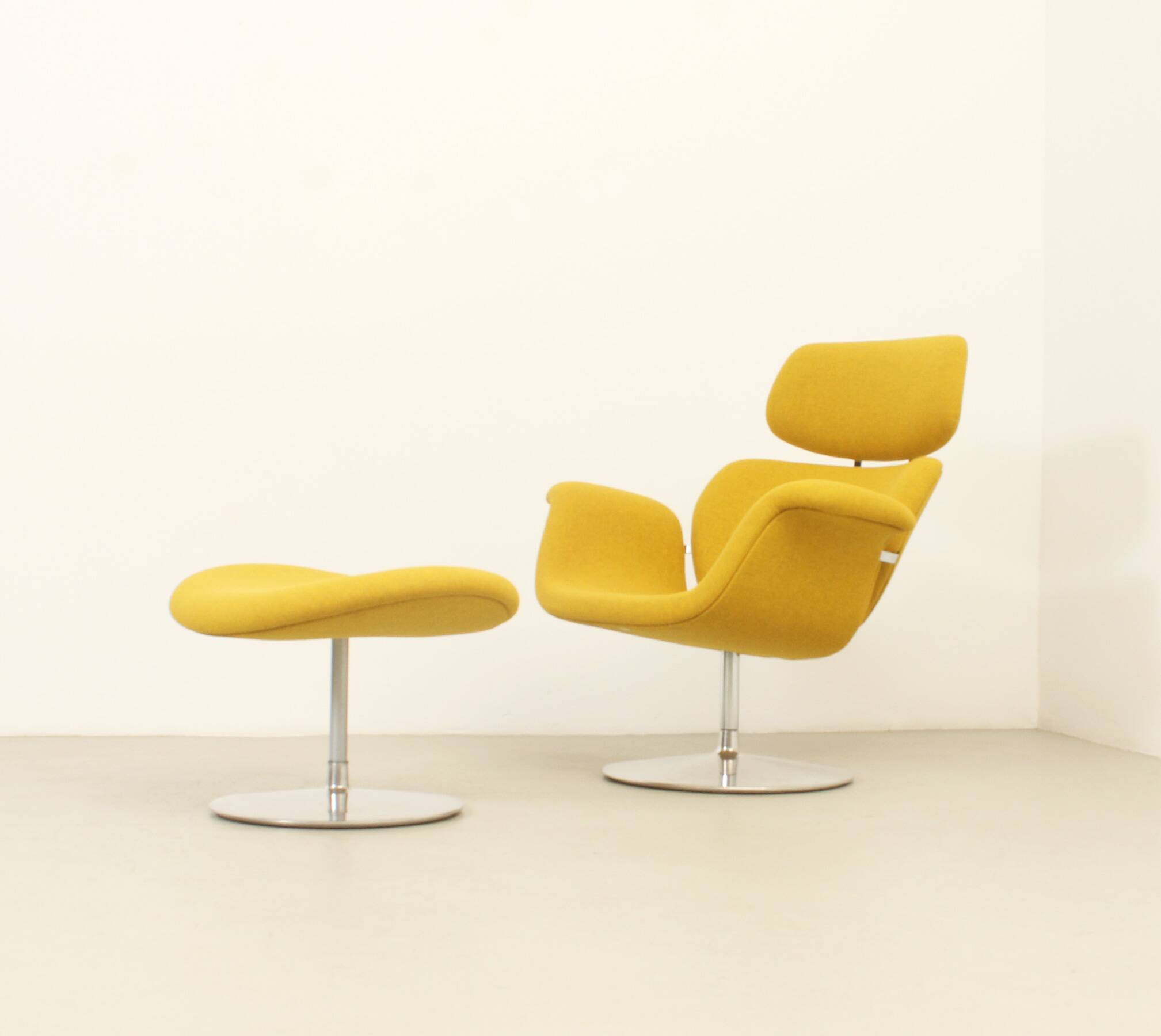 Fauteuil et pouf Big Tulip par Pierre Paulin pour Artifort