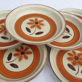 Set 11 plates 1970 Revernay Sarreguemines orange and brown on sandstone background