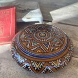 Ceramic pot with lid