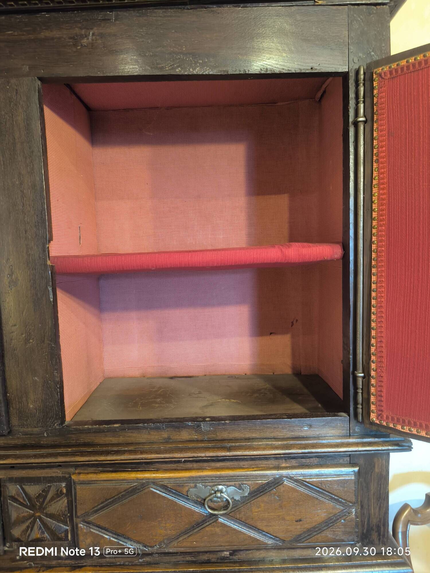 Louis xiii armoire - 17th century decoration with diamond point motif