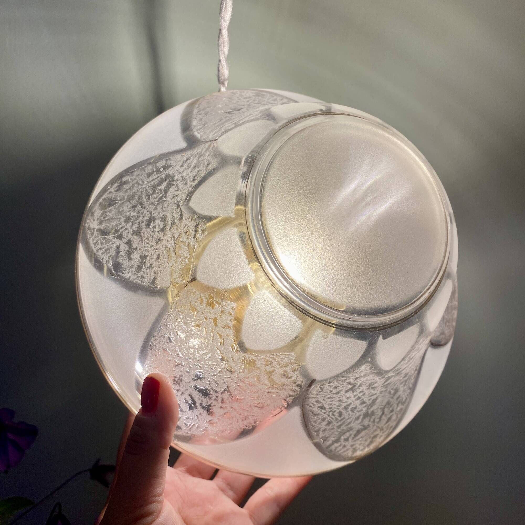 Vintage art deco globe pendant light in white and gold frosted glass