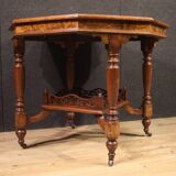 Table octogonale en bois marqueté du XXe siècle