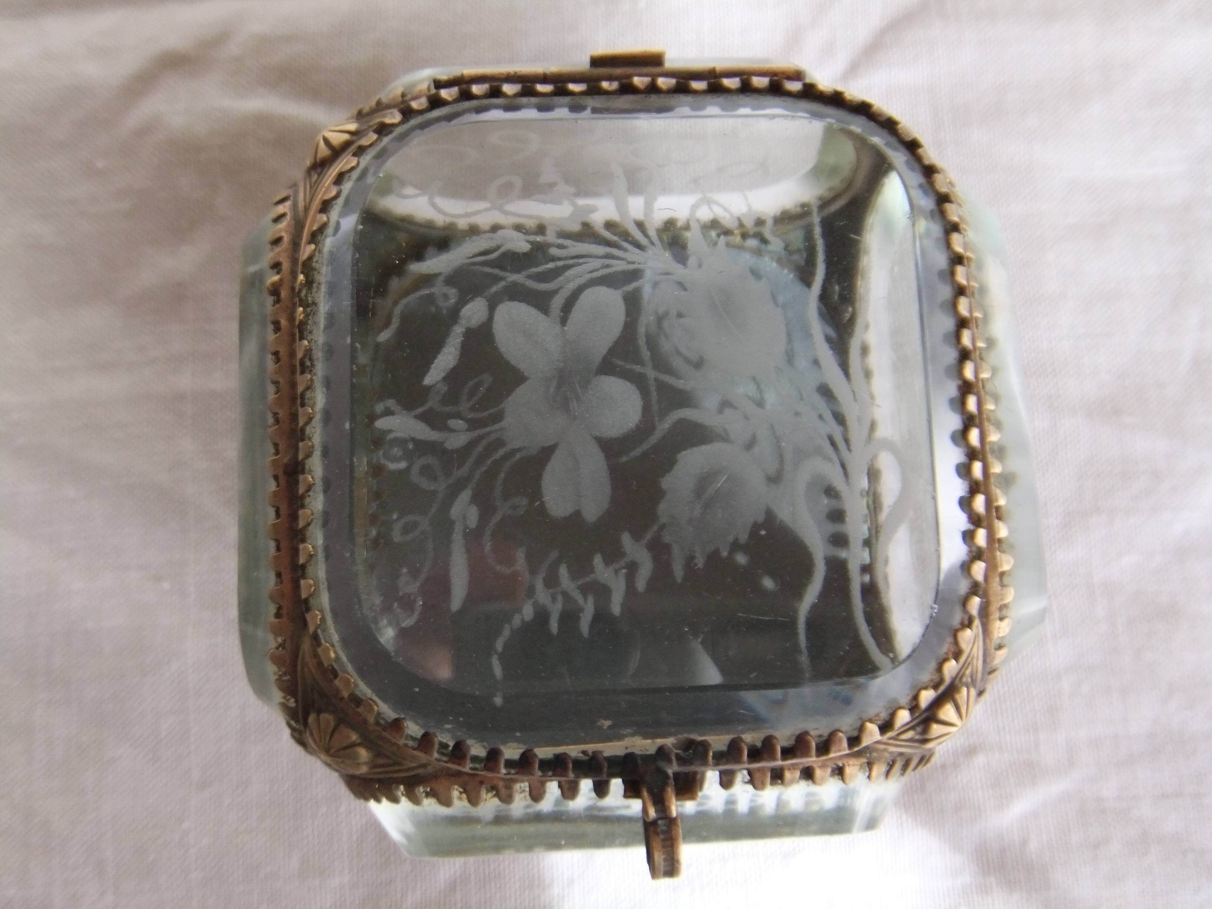Napoleon III jewellery box bevelled glass engraved box box