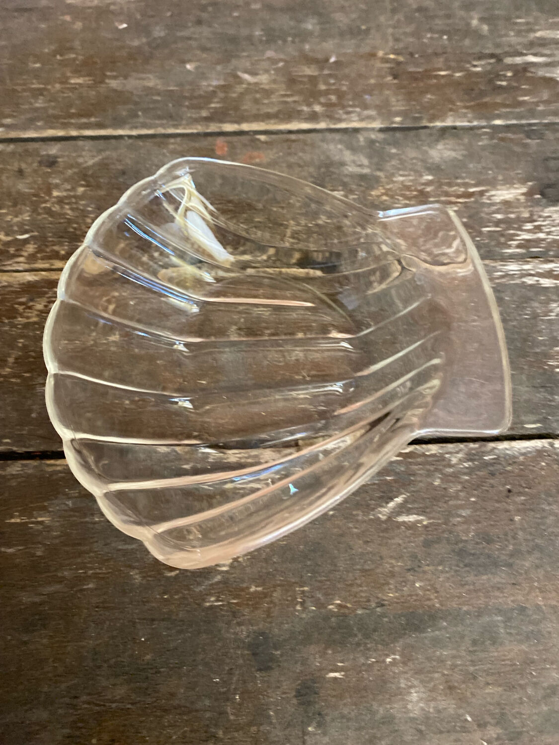 Series 11 PYREX Shell-Shaped Scallop Dishes Moulded Glass France