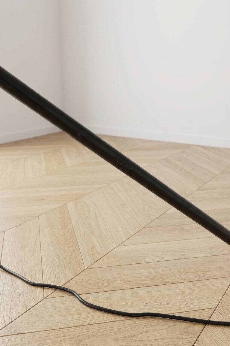 Vintage black lacquered metal desk lamp second-hand