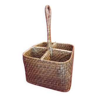 Wicker bottle holder
