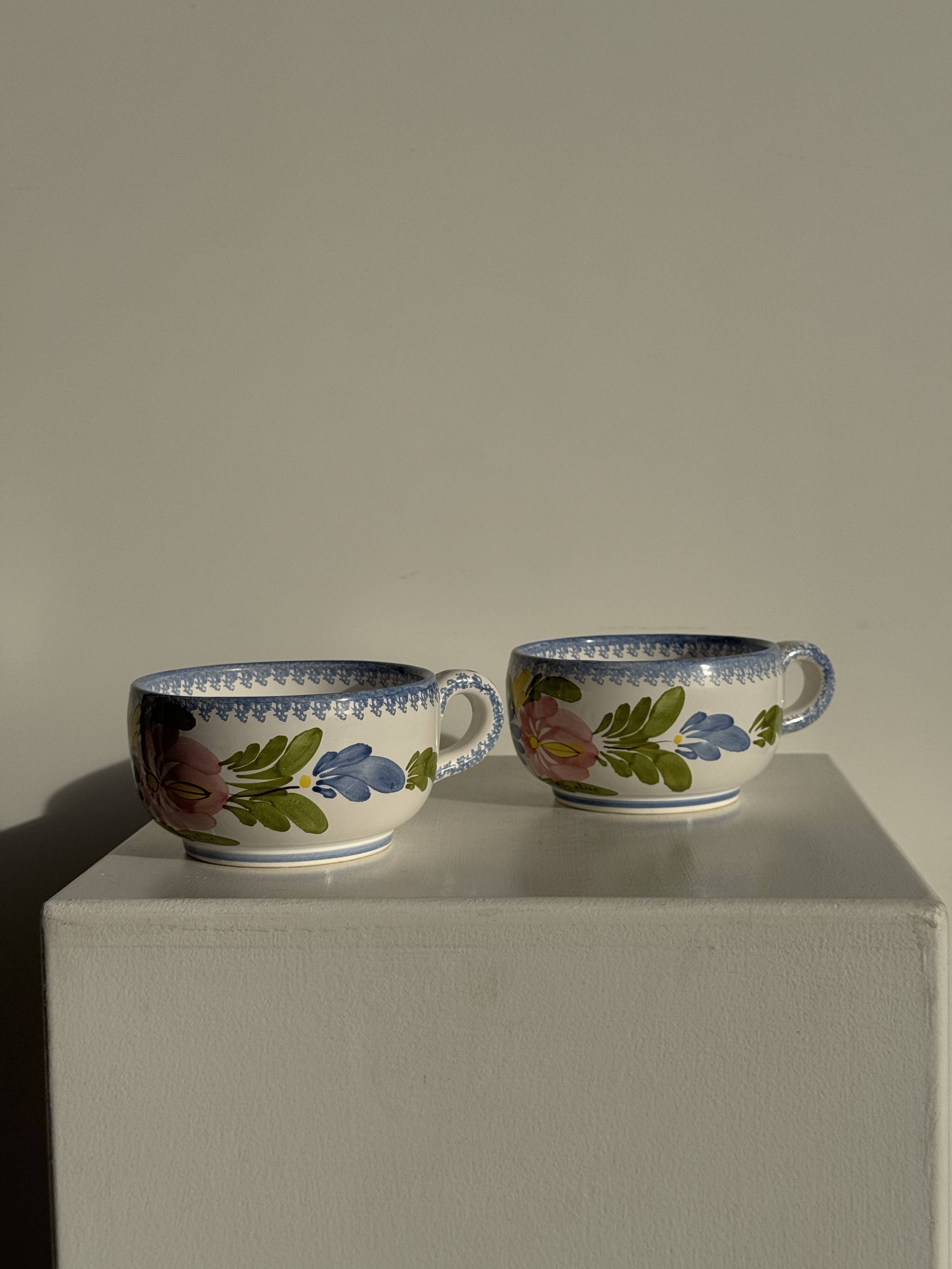 Set of 2 blue Quimper earthenware mugs H6.5 D15