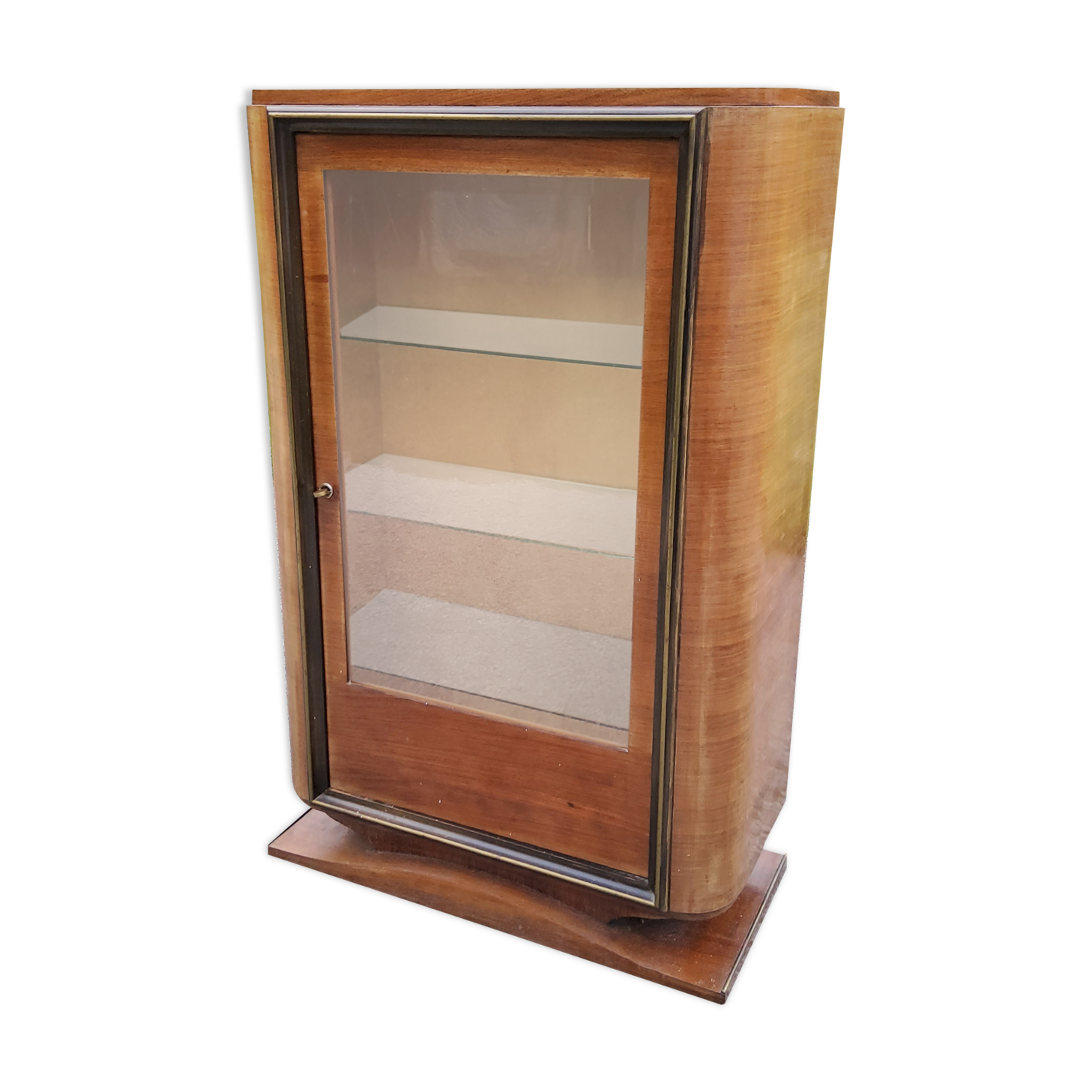 Art deco showcase in walnut and brass from the 30s