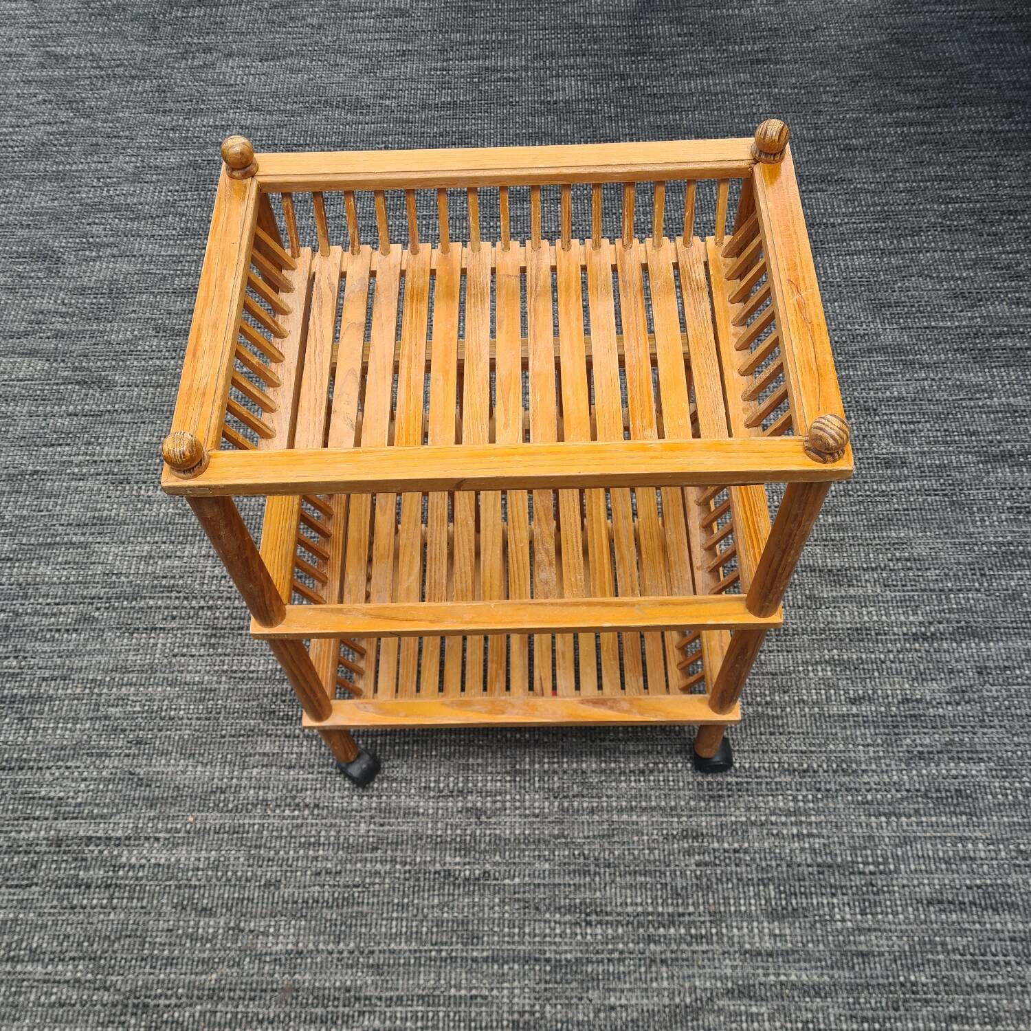 Wooden trolley with casters