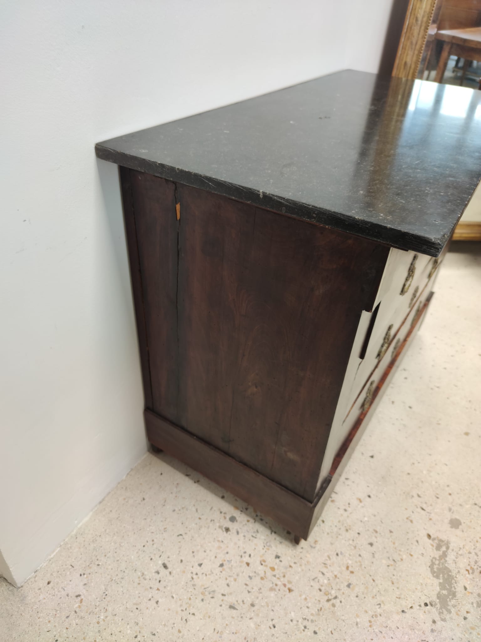 Chest of drawers in wood and gray marble with 4 drawers nineteenth century