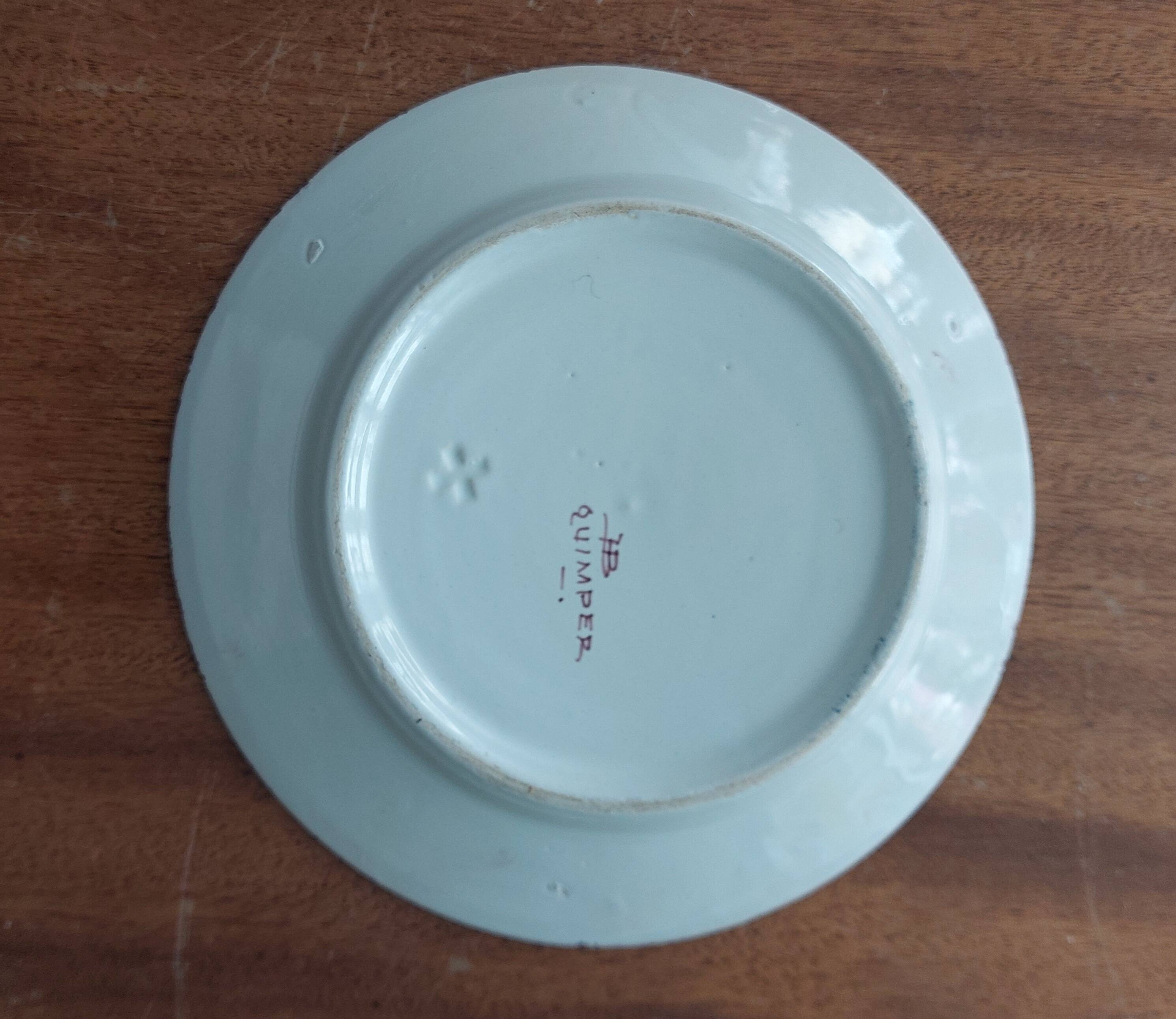 Set of 4 Henriot Quimper dessert plates