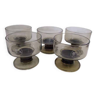 Mobil smoked glass cups