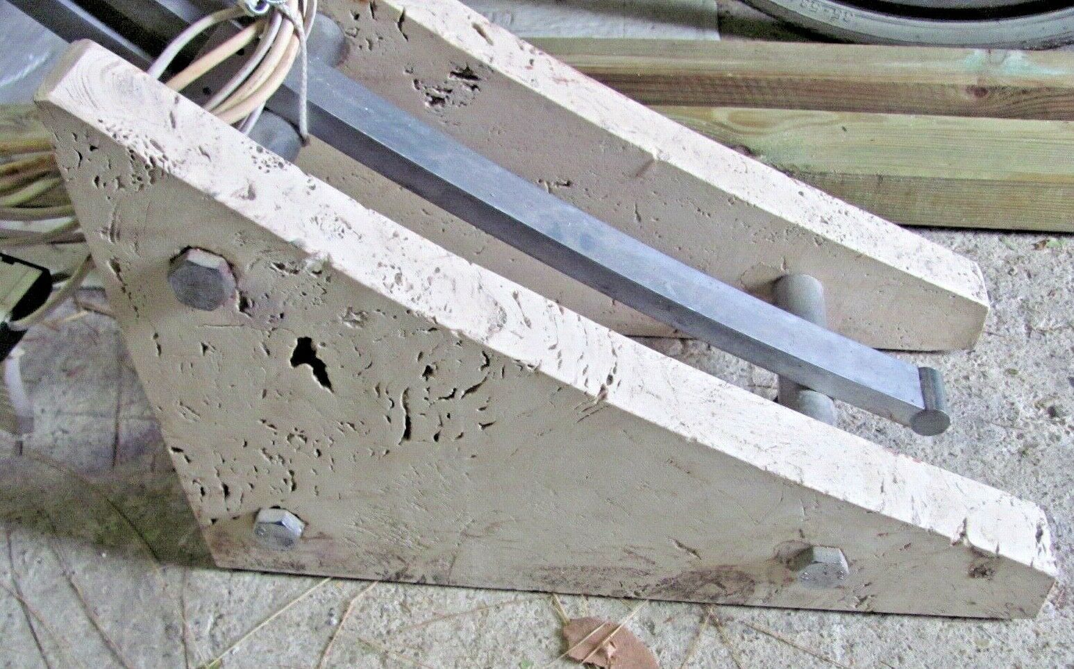 Arc lamppost - telescopic - travertine base -