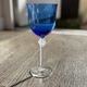 Verre Lalique modèle Roxanne bleu indigot