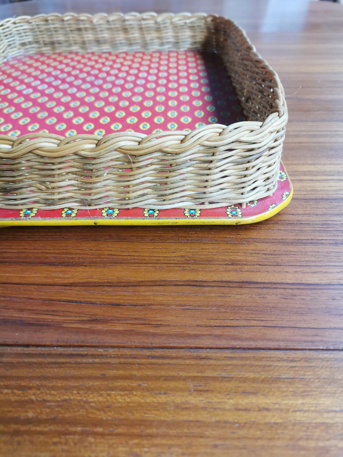 Wicker and wood serving tray