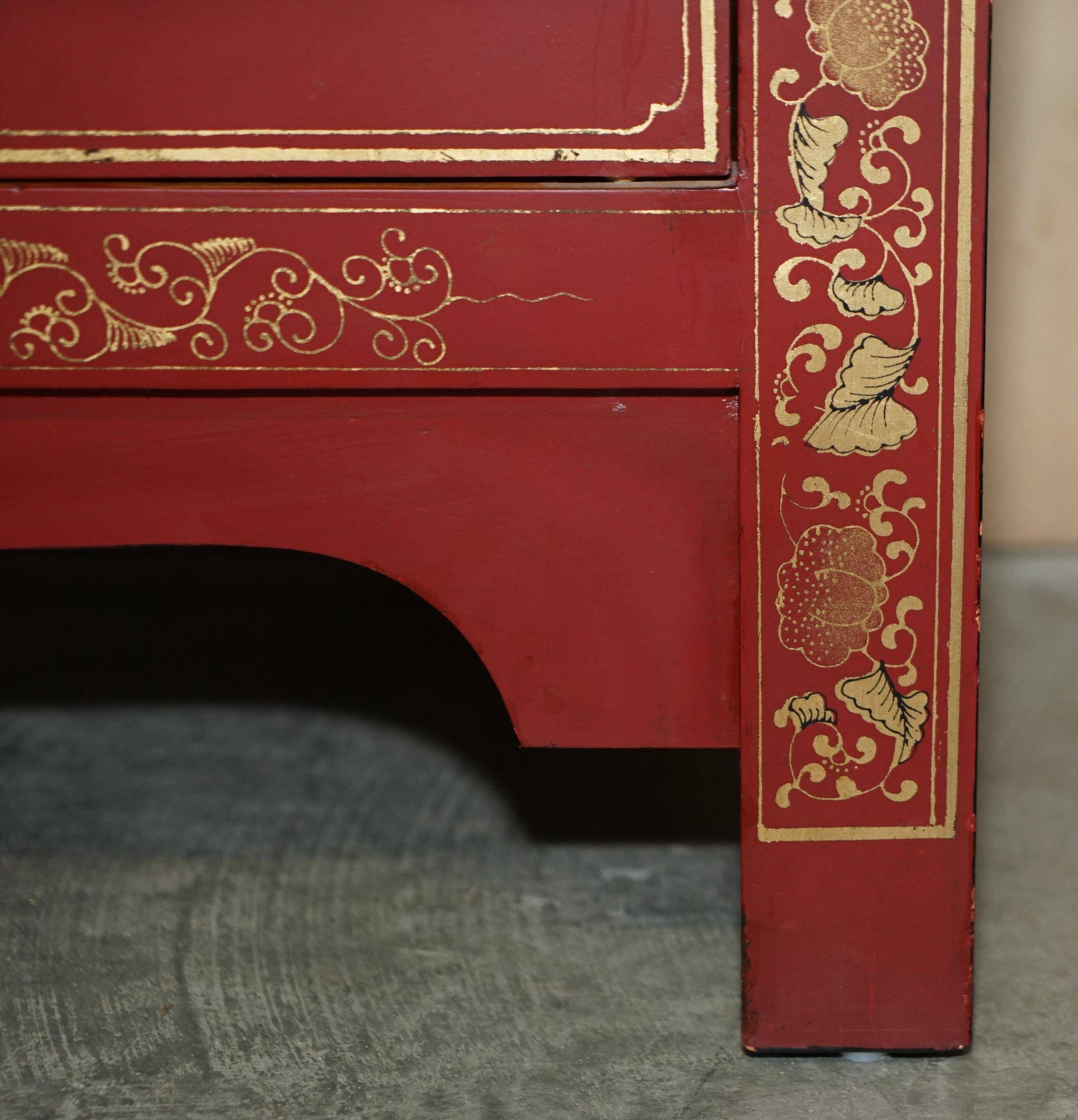 Buffet chinois antique papillon laquée peinte à la main