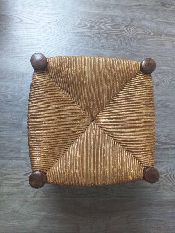 Tabouret en osier ancien