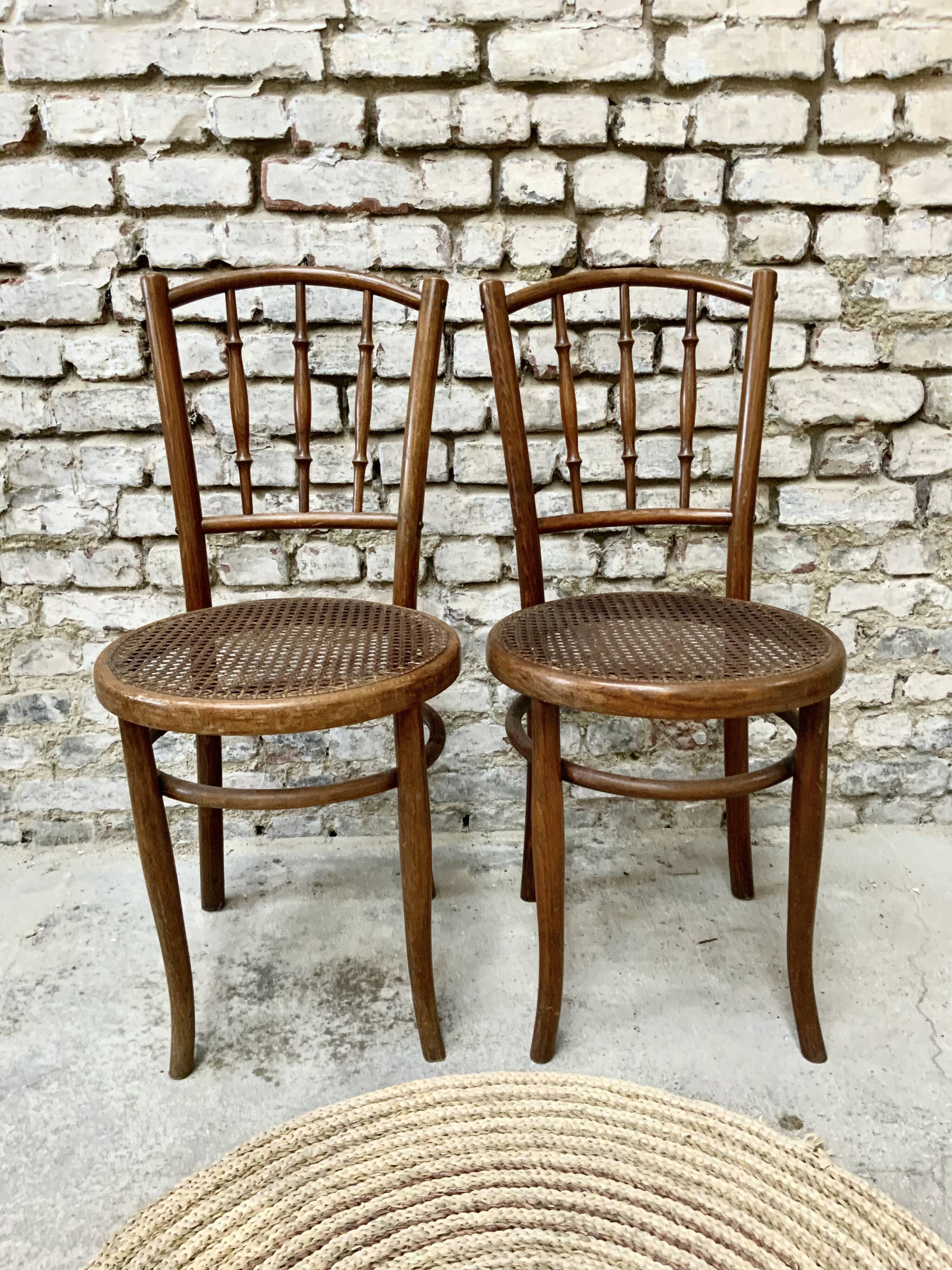 Lot 2 chaises bistrot Fishel
