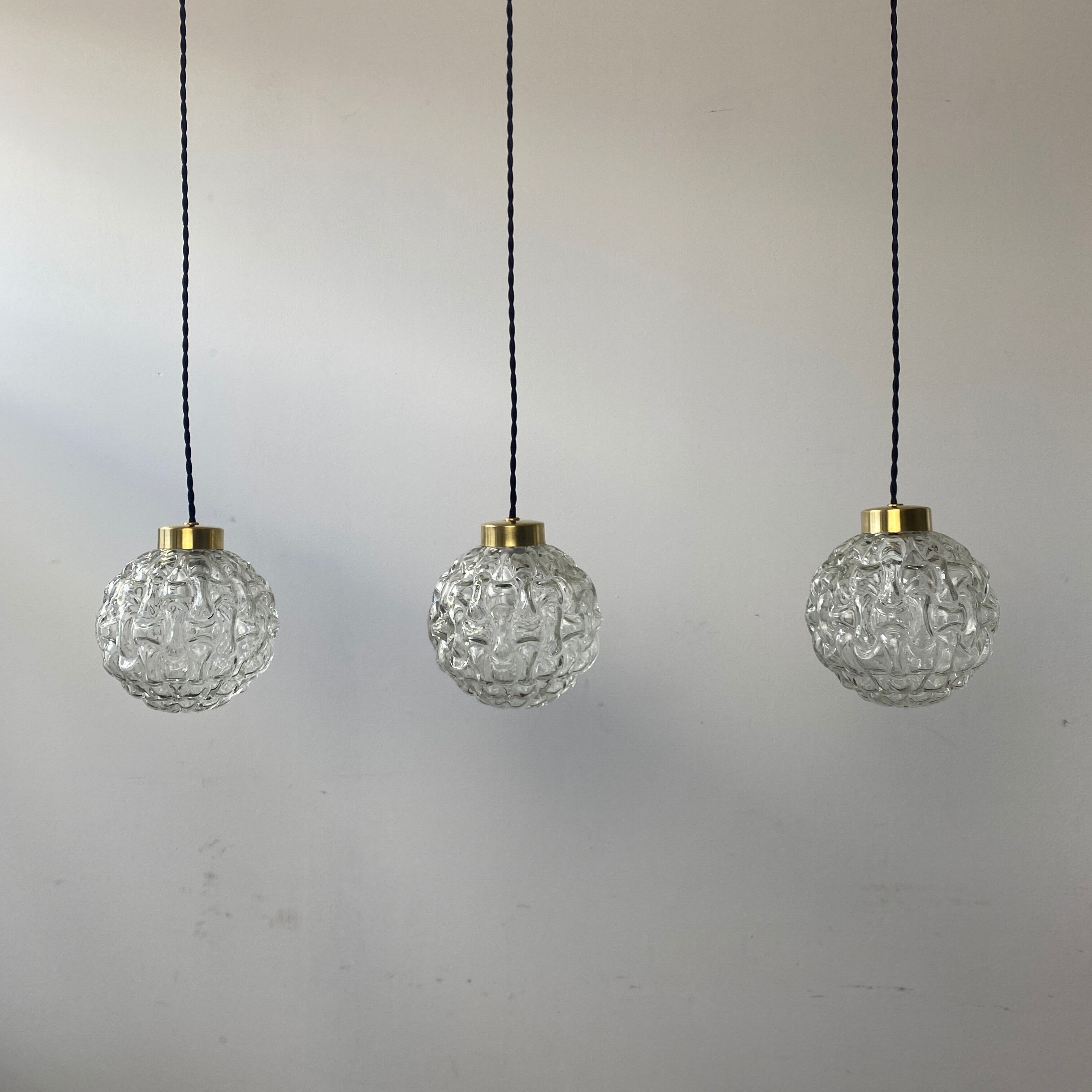 Lot 3 round lamps in vintage glass