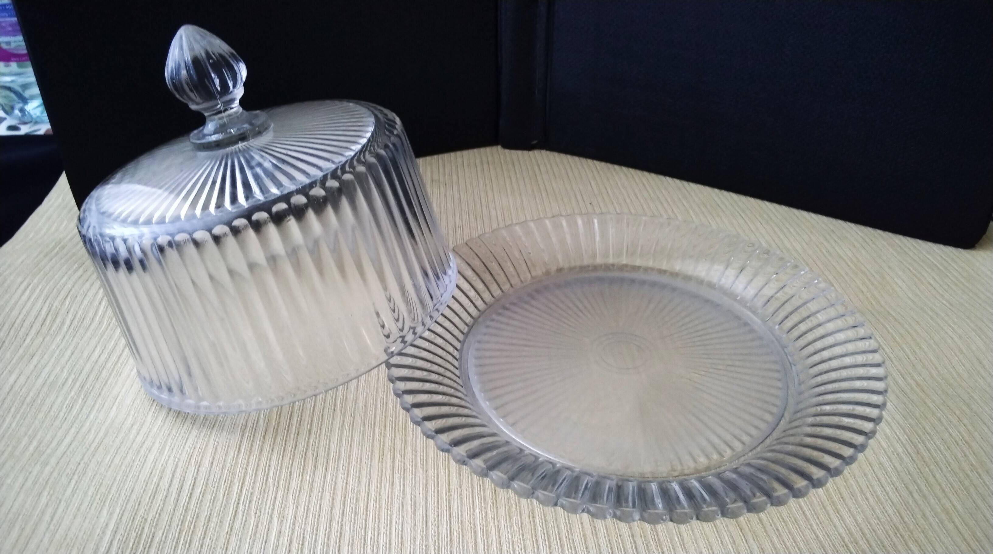 Cloche à fromage sur son plateau Val Saint Lambert