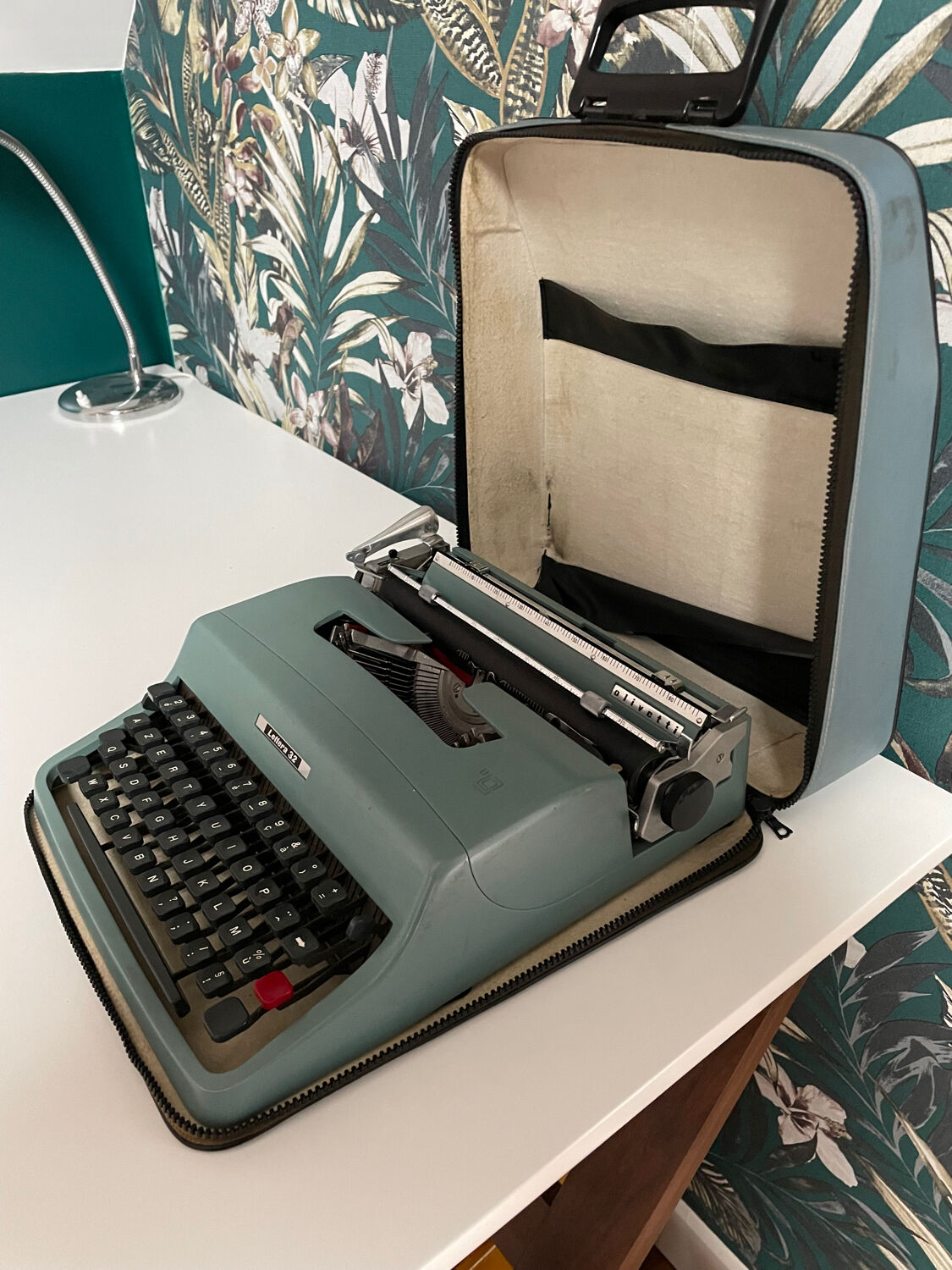 Machine à écrire vintage 60