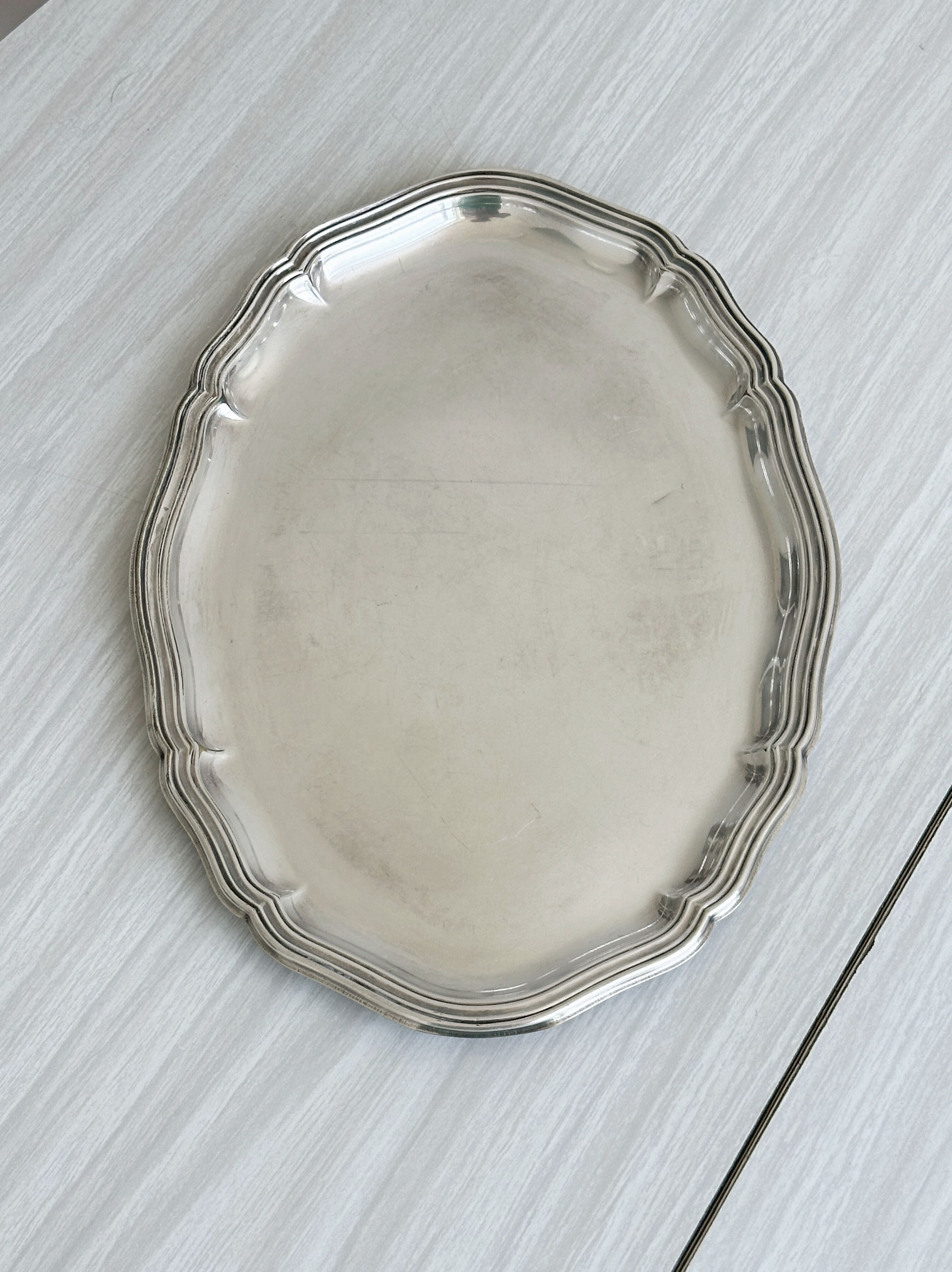 Oval plateau