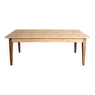 Farm table