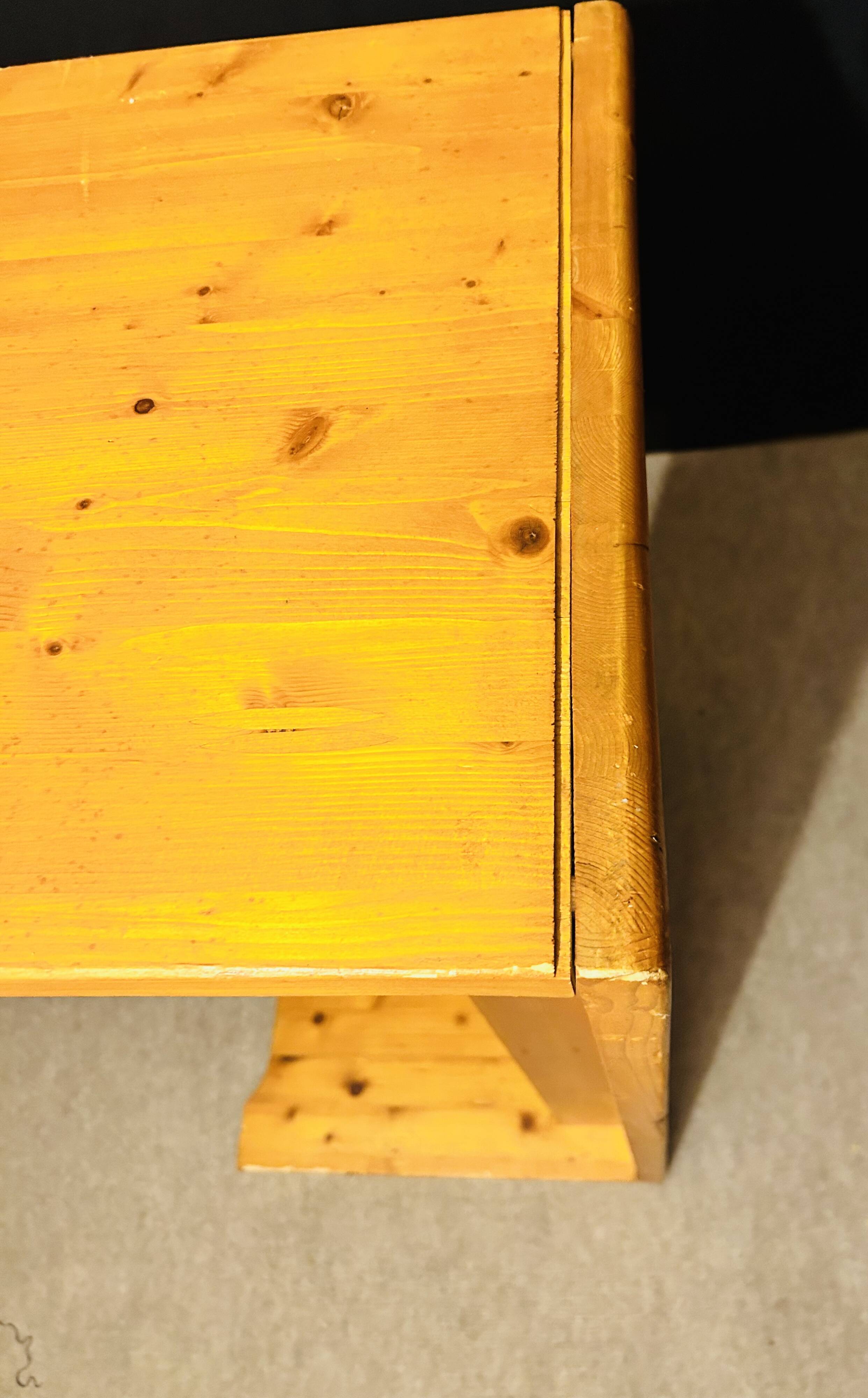 selected by Charlotte Perriand coffee table les Arcs