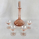 Service à liqueur en verre rose, carafe gravée