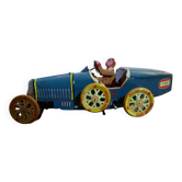Voiture ancienne en fer blanc