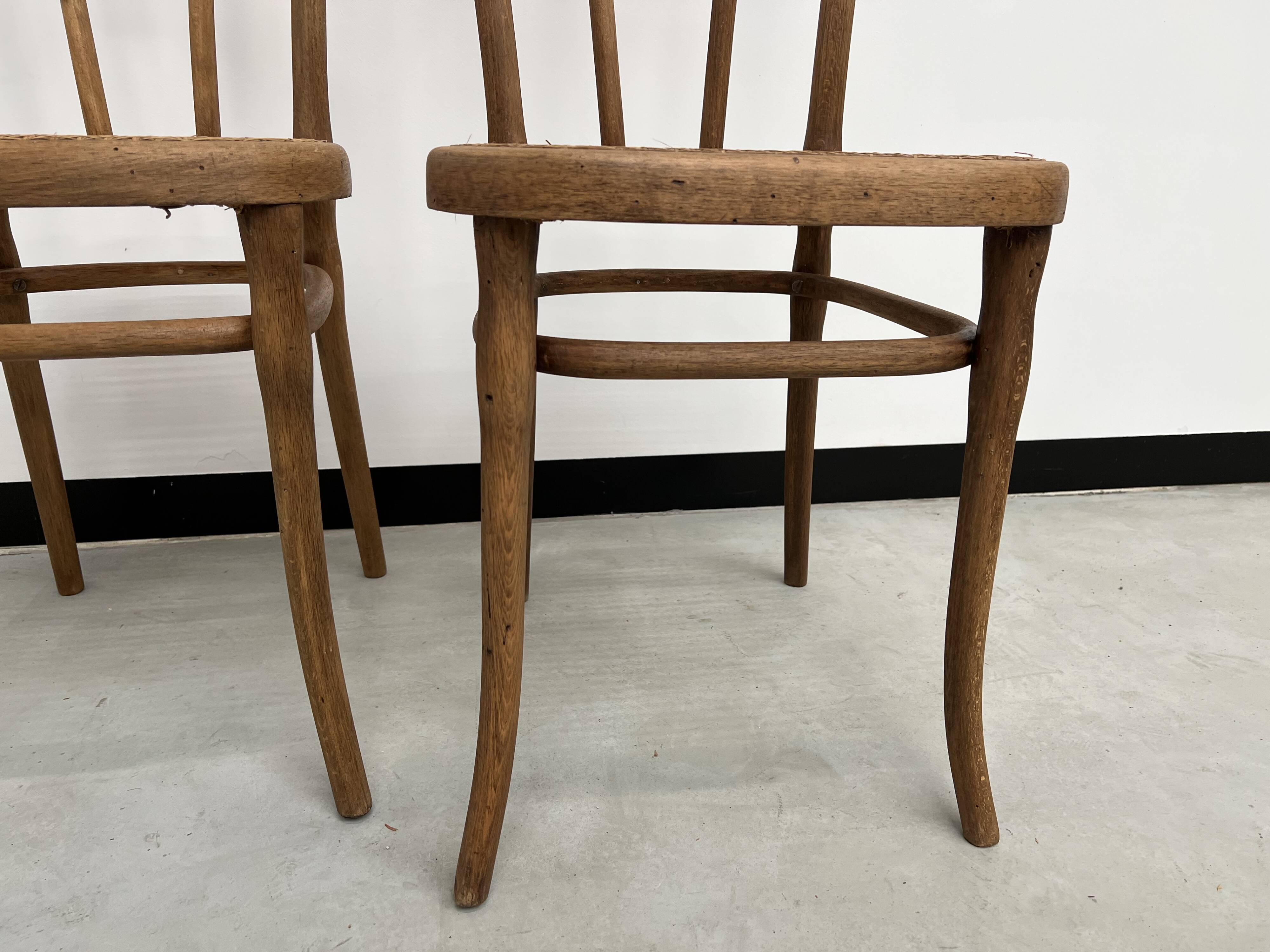 Duo de chaises bistrot anciennes Thonet avec estampille